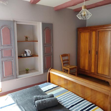 Le Logis de Lou avec petits déjeuners compris Blars Esterno foto